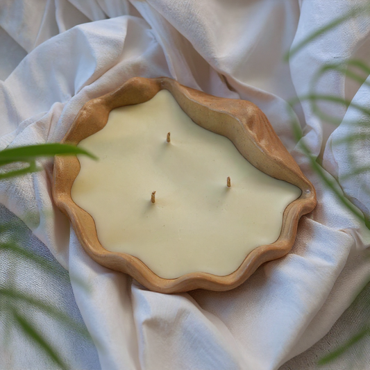 Clamshell - Scented Candle